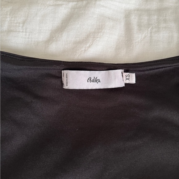 ADIKA Black Size XS short sleeve bodysuit with snap bottom and ruching - Picture 2 of 10